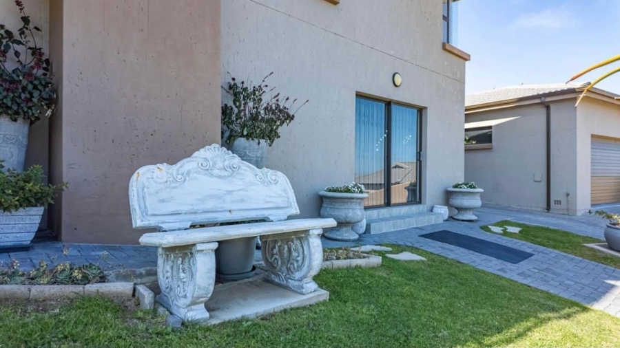 To Let 1 Bedroom Property for Rent in Island View Western Cape